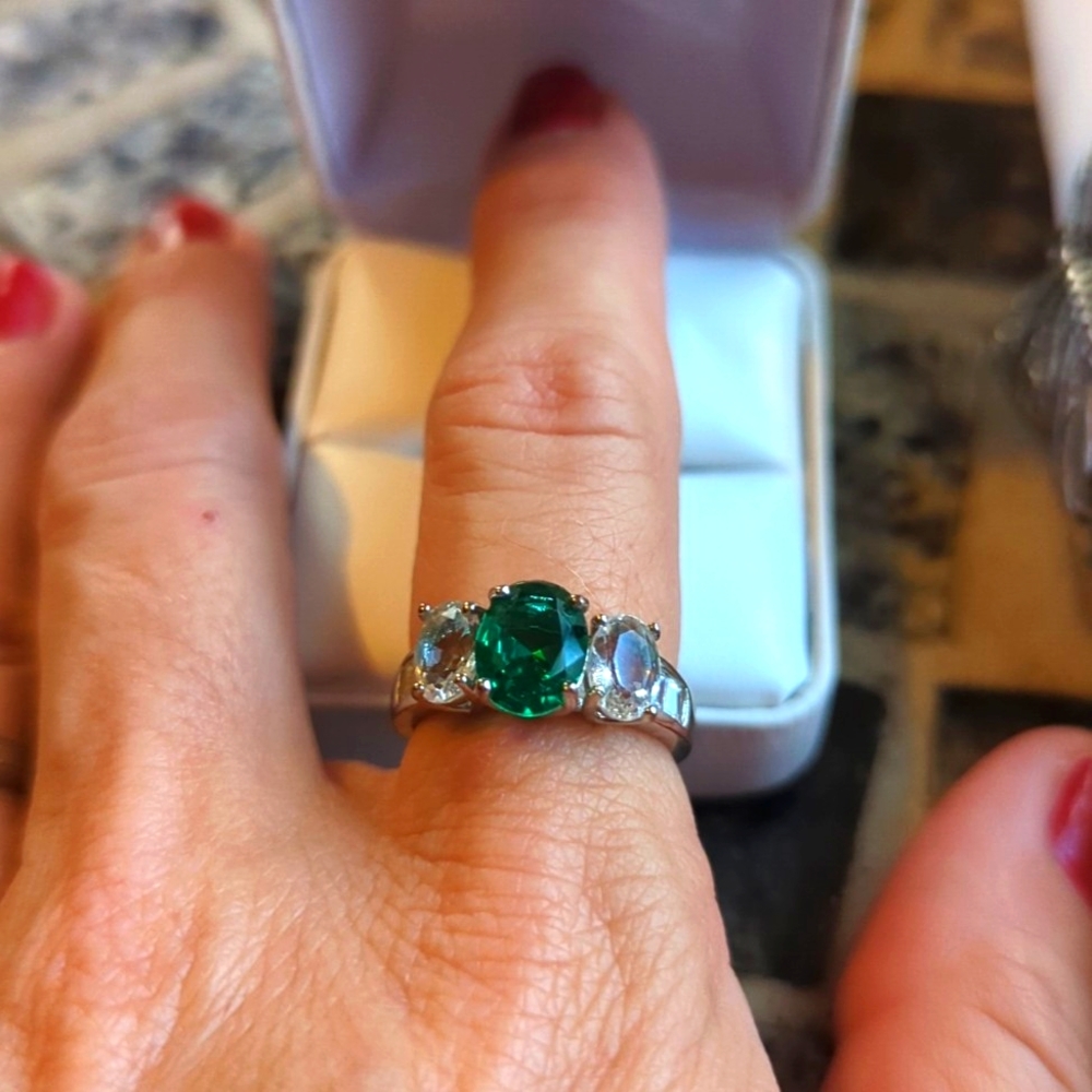 Nib Emerald & Diamond Ring Size 7 - Picture 11 of 11